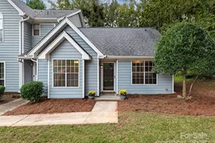 2851 Iron Gate Ln, Charlotte, NC 28212 - Photo 1