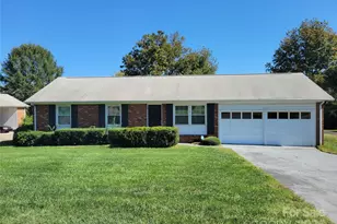 2516 Dalebrook Dr, Charlotte, NC 28216 - Photo 1