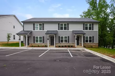 492 Rogers Lake Road E, Kannapolis, NC 28083 - Photo 1