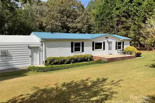 1761 Bolton Rd, Catawba, NC 28609 - Photo 1