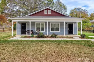 664 Reeves Ct, Charlotte, NC 28208 - Photo 1