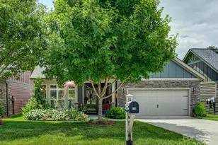 536 Summerfield Pl, Flat Rock, NC 28731 - Photo 1