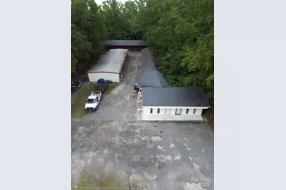 418 W Bobo Newsome Highway, Hartsville, SC 29550 - Photo 1