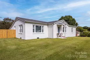 2625 20th St Ln NE, Hickory, NC 28601 - Photo 1