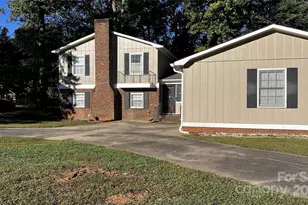 1325 Leolillie Ln, Charlotte, NC 28216 - Photo 1