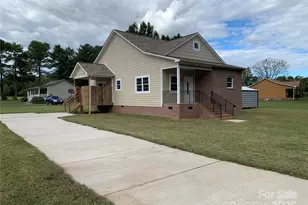 2104 Dove St, Newton, NC 28658 - Photo 1