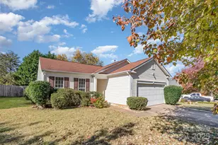 6615 Wandering Creek Dr, Charlotte, NC 28216 - Photo 1