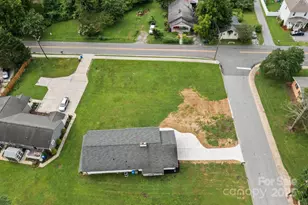 000 S Justice St, Hendersonville, NC 28739 - Photo 1