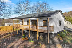90 Park Street St, Bryson City, NC 28713 - Photo 1