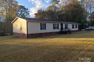 1900 Shady Ln, Newton, NC 28658 - Photo 1
