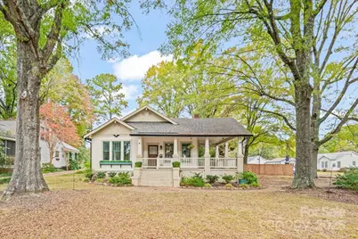 648 E Iredell Avenue, Mooresville, NC 28115 - Photo 1