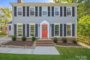 2526 Turnberry Ln, Charlotte, NC 28210 - Photo 1