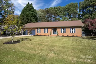 1004 Sandy Ct, Gastonia, NC 28056 - Photo 1