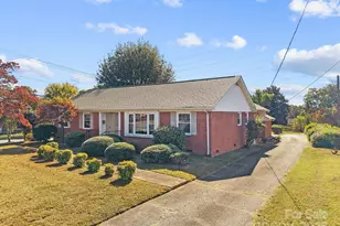 1643 Laurel Ln, Gastonia, NC 28054 - Photo 1