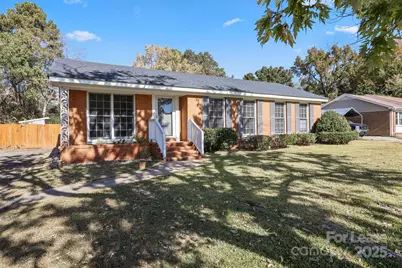 9111 Sandburg Avenue, Charlotte, NC 28213 - Photo 1