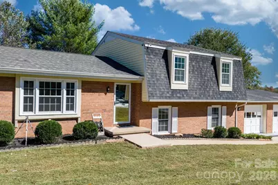 102 Castlegate Drive, Morganton, NC 28655 - Photo 1