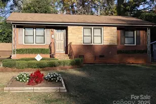 4318 Knollcrest Dr, Charlotte, NC 28208 - Photo 1