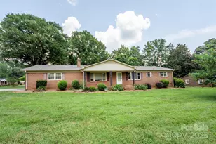 2546 E Nc 150 Hwy, Lincolnton, NC 28092 - Photo 1