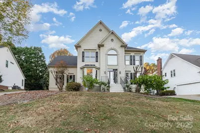 4910 Foxbriar Trail, Charlotte, NC 28269 - Photo 1