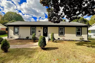 3323 Dunaire Dr, Charlotte, NC 28205 - Photo 1