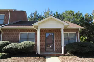 102 Brandywine Dr NE, Conover, NC 28613 - Photo 1