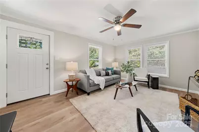 425 25th Street SW, Hickory, NC 28602 - Photo 1