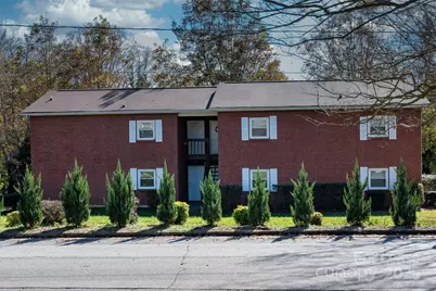 1237 15th Avenue NW, Hickory, NC 28601 - Photo 1