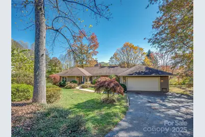 510 E Crooked Creek Lane, Hendersonville, NC 28739 - Photo 1