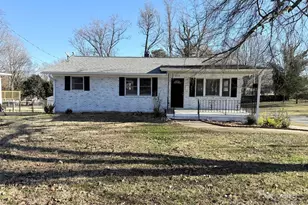 812 N Main St, Lowell, NC 28098 - Photo 1