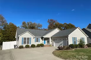 4040 Hereford Ln, Dallas, NC 28034 - Photo 1