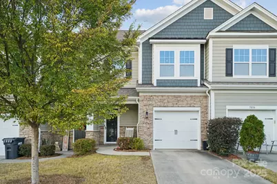 5020 Harris Woods Boulevard, Charlotte, NC 28269 - Photo 1