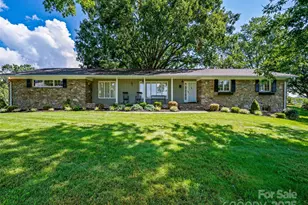 134 Lone Oak Dr, Clyde, NC 28721 - Photo 1