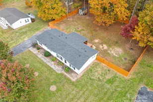 108 Big Tree Dr, Statesville, NC 28677 - Photo 1