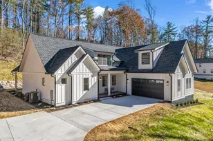 85 Adger Dr, Hendersonville, NC 28739 - Photo 1