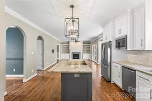 1131 38th Ave NE, Hickory, NC 28601 - Photo 1