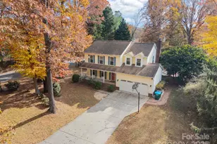 2438 Crescent Knoll Dr, Matthews, NC 28105 - Photo 1