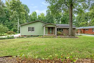 1174 Robinhood Cir, Charlotte, NC 28227 - Photo 1