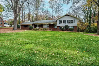 710 4th Avenue NE, Conover, NC 28613 - Photo 1