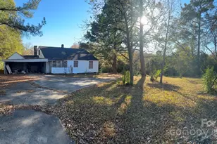 1004 E Arch St, Lancaster, SC 29720 - Photo 1