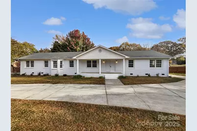10120 Mount Holly Road, Charlotte, NC 28214 - Photo 1