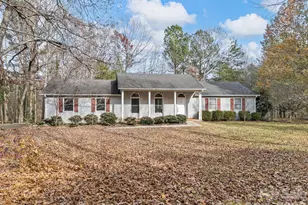 383 Woody Cir, Tryon, NC 28782 - Photo 1