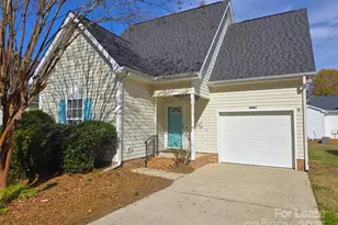 5940 Crape Myrtle Ln, Charlotte, NC 28216 - Photo 1