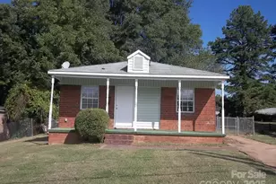 2614 Dundeen St, Charlotte, NC 28216 - Photo 1