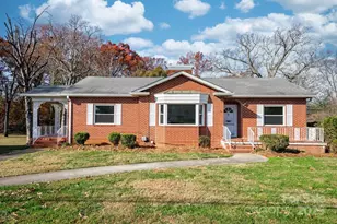 313 17th St NW, Hickory, NC 28601 - Photo 1