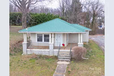 175 Blue Ridge Street, Marion, NC 28752 - Photo 1