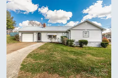 82 Morgan Street, Canton, NC 28716 - Photo 1