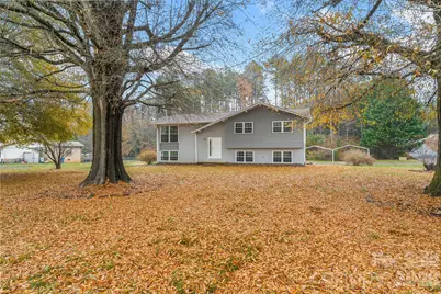 2210 24th Street Circle NE, Hickory, NC 28601 - Photo 1