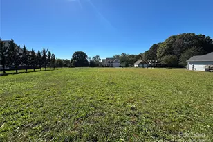 127 Donsdale Dr, Statesville, NC 28625 - Photo 1