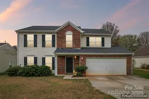 8517 Tweedsmuir Glen Ln, Charlotte, NC 28215 - Photo 1