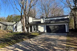 7401 Sheffingdell Dr, Charlotte, NC 28226 - Photo 1